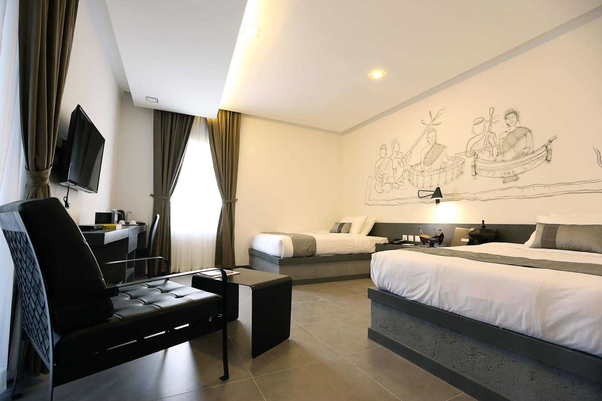 Hotel Records Phnom Penh Luaran gambar
