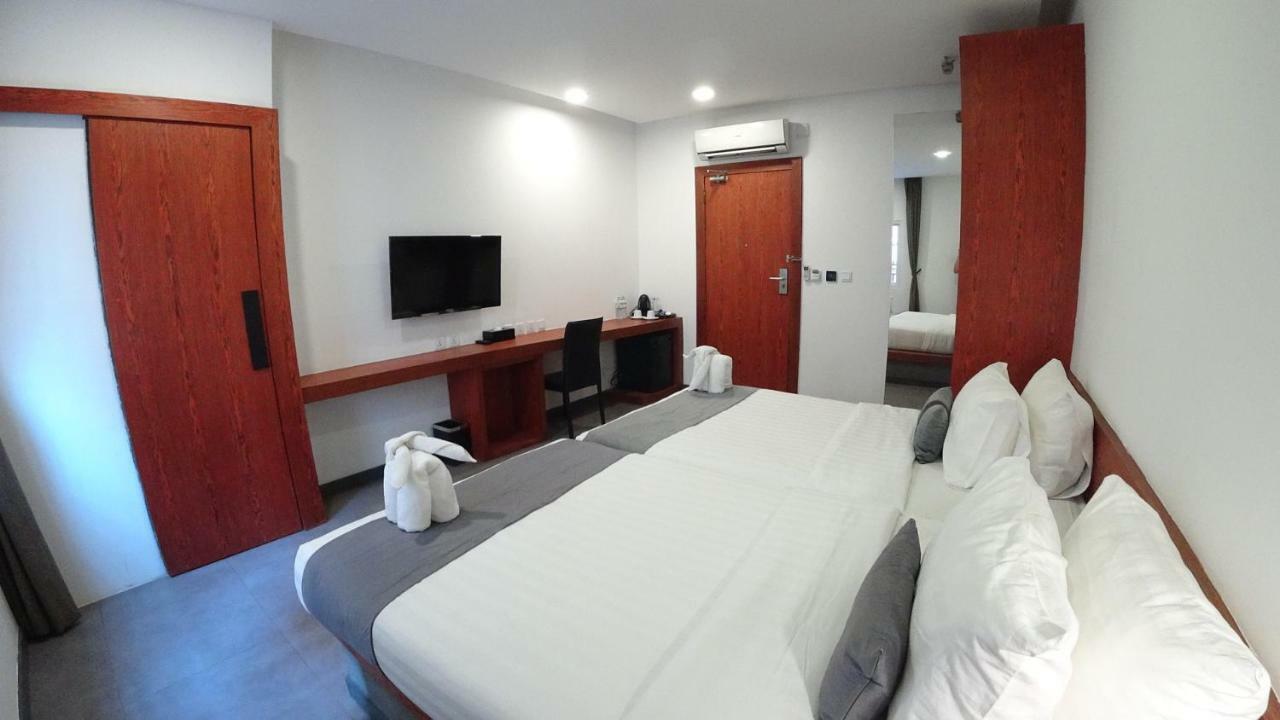Hotel Records Phnom Penh Luaran gambar