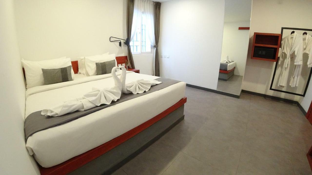 Hotel Records Phnom Penh Luaran gambar