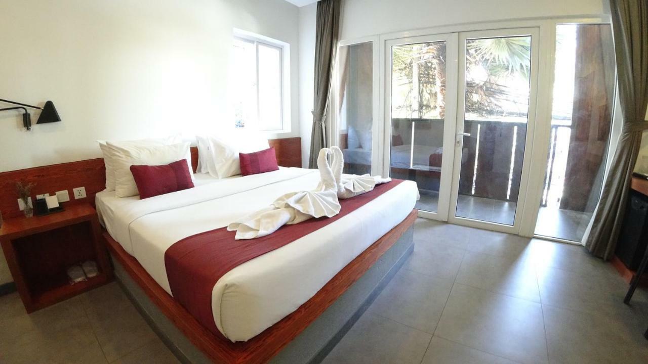 Hotel Records Phnom Penh Luaran gambar