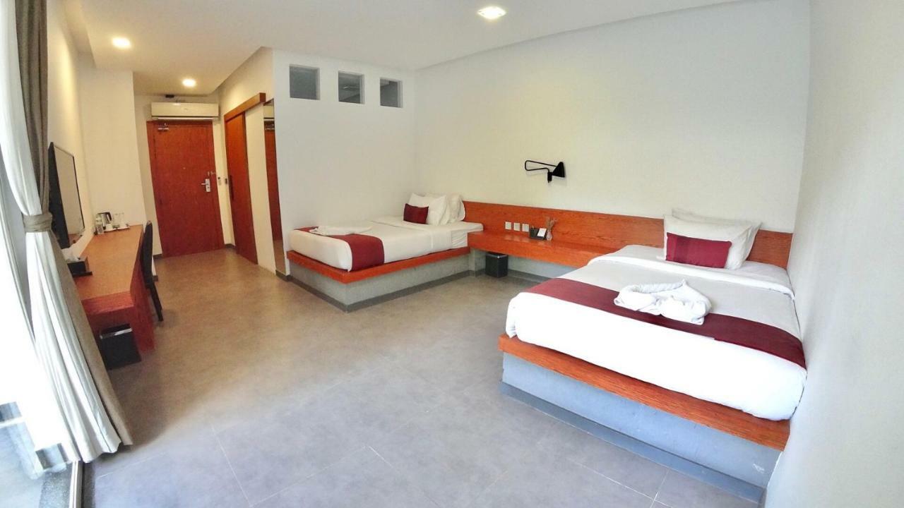 Hotel Records Phnom Penh Luaran gambar
