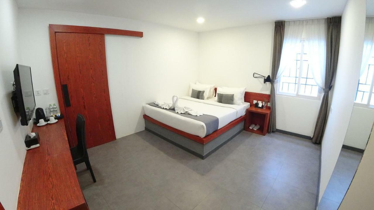 Hotel Records Phnom Penh Luaran gambar