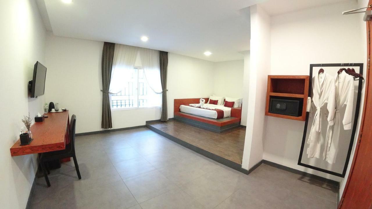 Hotel Records Phnom Penh Luaran gambar