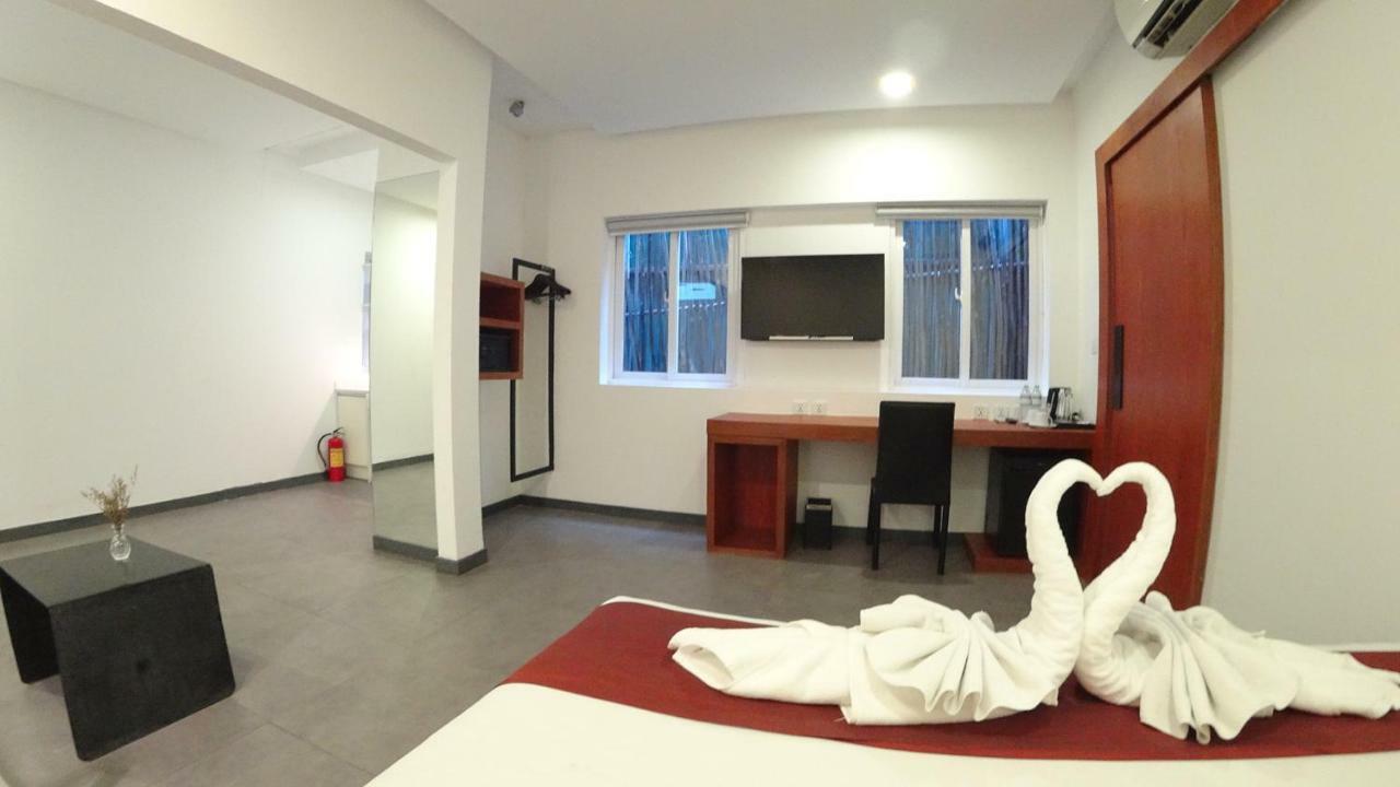 Hotel Records Phnom Penh Luaran gambar