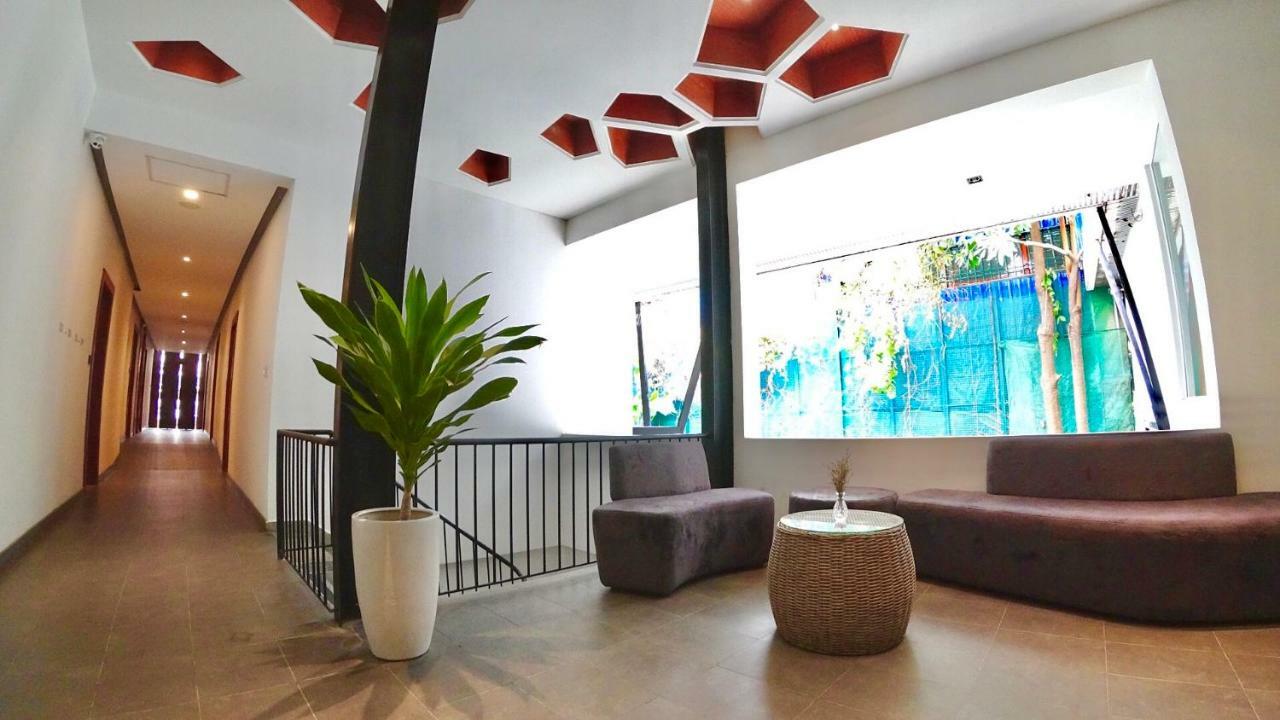 Hotel Records Phnom Penh Luaran gambar