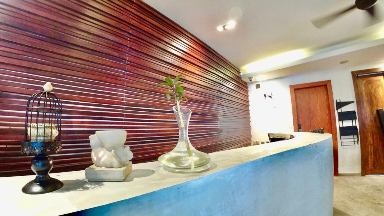 Hotel Records Phnom Penh Luaran gambar