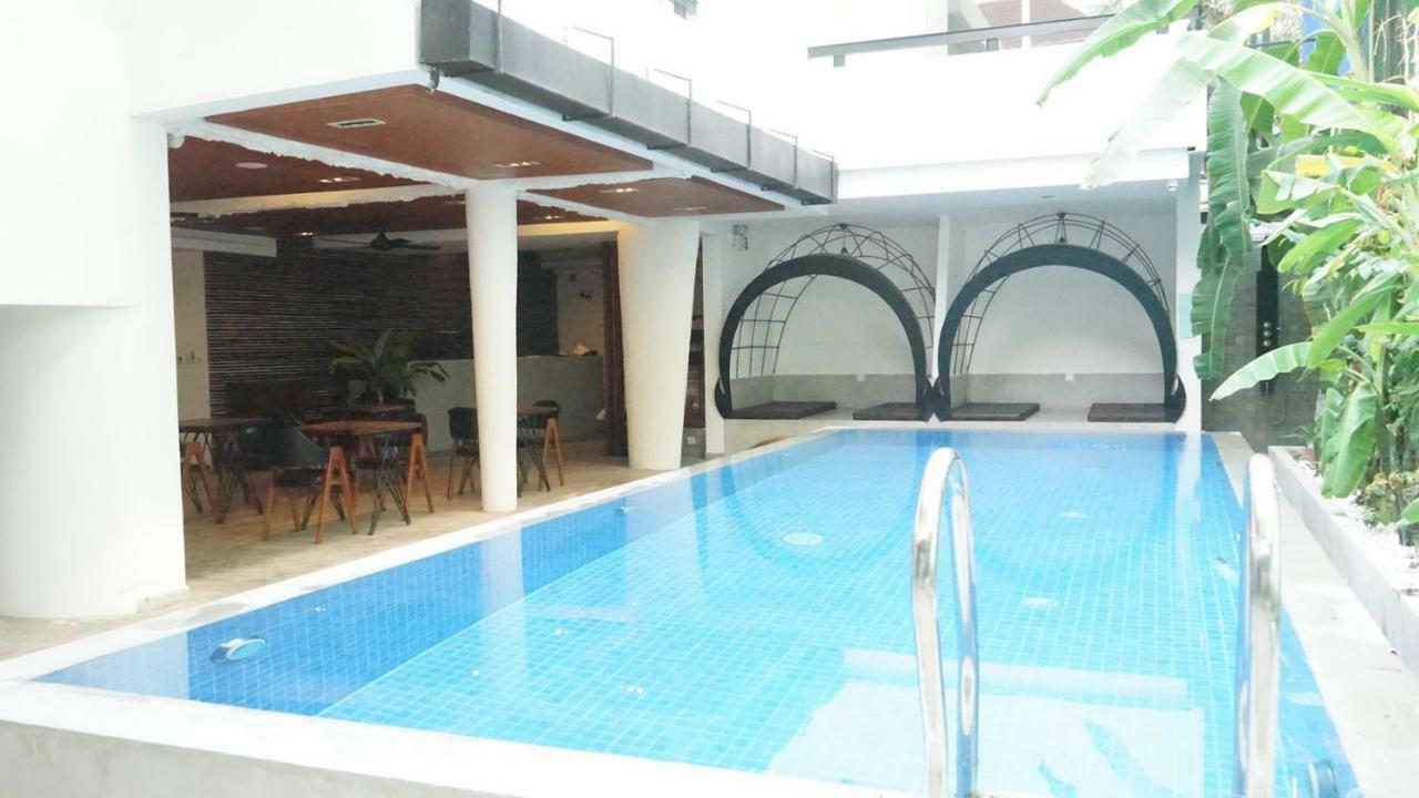 Hotel Records Phnom Penh Luaran gambar