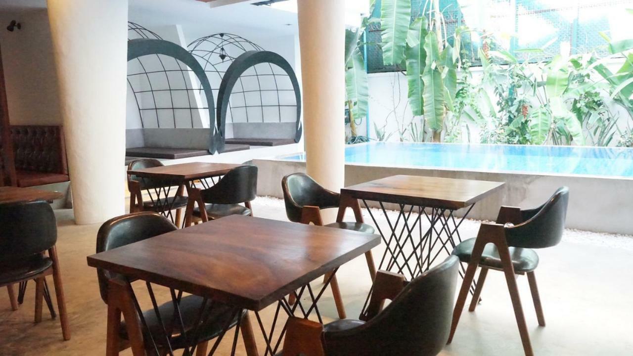 Hotel Records Phnom Penh Luaran gambar