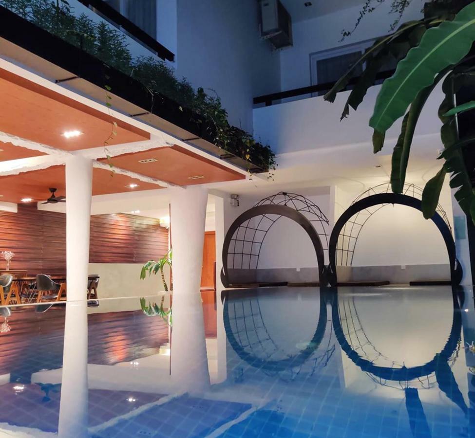 Hotel Records Phnom Penh Luaran gambar